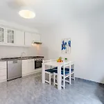 Dinka דירה