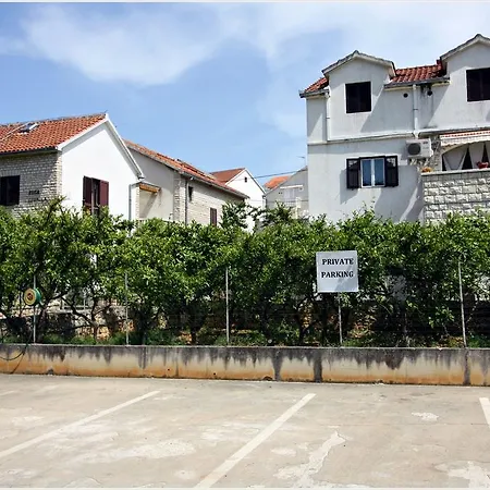 Apartment Dinka *