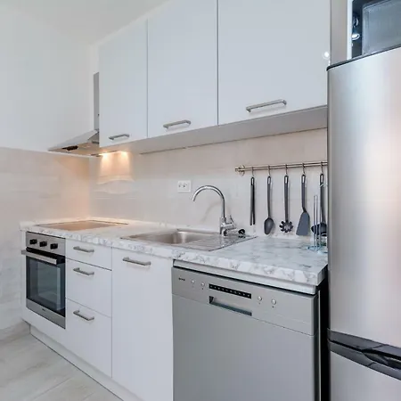 Dinka Apartment Sutivan