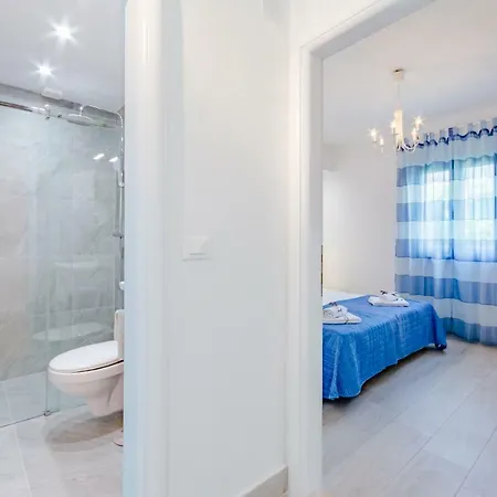 Apartment Dinka Sutivan