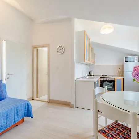 Apartment Dinka *