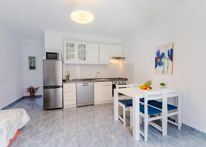 Appartement Dinka Sutivan