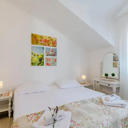 Dinka Апартаменты Сутиван