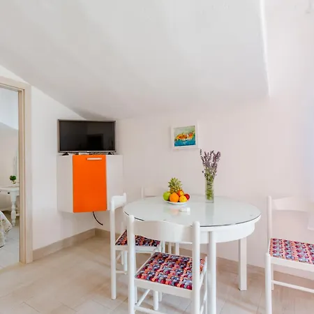 Dinka * Сутиван